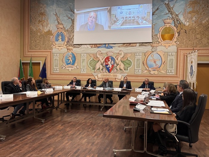 Diano Marina,  il presidente del consiglio comunale &quot;banna&quot; la conferenza stampa sull'inquinamento fognario e scoppia la polemica