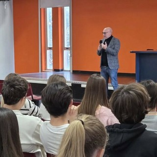 Studenti del Vieusseux a scuola di giustizia col giudice Carlo Alberto Indellicati Studenti del Vieusseux a scuola di giustizia col giudice Carlo Alberto Indellicati