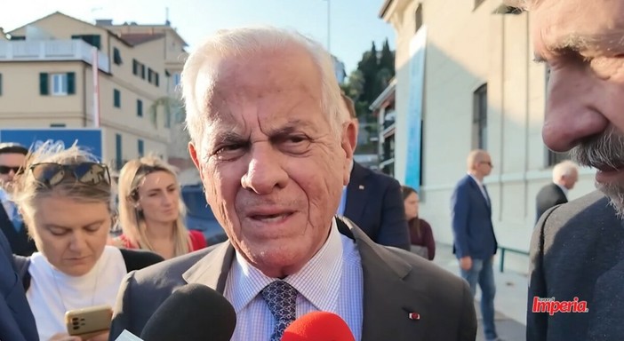 Caso Riviera Trasporti, Scajola: “Sequestrare 18 bus è un danno per i cittadini” (video) Caso Riviera Trasporti, Scajola: “Sequestrare 18 bus è un danno per i cittadini” (video)