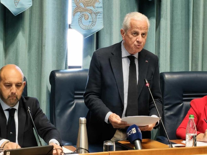 Divieto di balneazione al Prino, il sindaco presenta denuncia Divieto di balneazione al Prino, il sindaco presenta denuncia