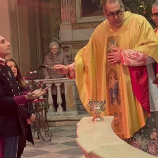 Nella Notte di Natale a Pontedassio, la benedizione dello Spadino: una tradizione che unisce fede e servizio