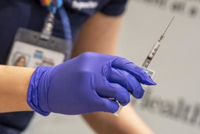 Vaccino anti-covid, un nostro lettore 'bacchetta' la Regione: "Prenda esempio dall'Abruzzo che consente già la somministrazione ai disabili" Vaccino anti-covid, un nostro lettore 'bacchetta' la Regione: "Prenda esempio dall'Abruzzo che consente già la somministrazione ai disabili"