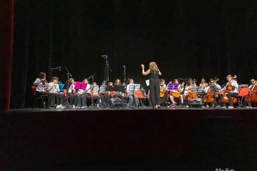 “Facciamo volare i sogni”: al Teatro Cavour una serata di musica, emozioni e futuro “Facciamo volare i sogni”: al Teatro Cavour una serata di musica, emozioni e futuro