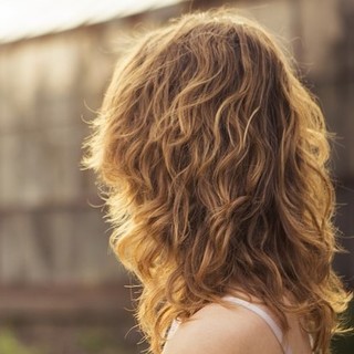 In quarantena senza parrucchiere, la dura vita di chi non sa farsi la piega