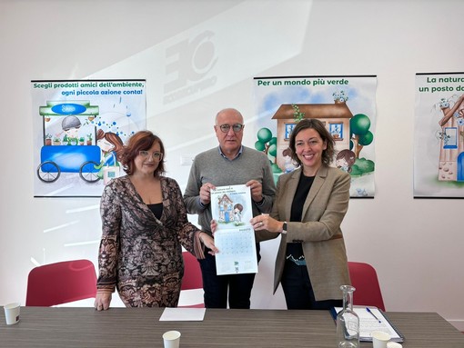 Arte e ambiente: la collaborazione di EcoRecupero Imperia e Debora Bee per un futuro sostenibile Arte e ambiente: la collaborazione di EcoRecupero Imperia e Debora Bee per un futuro sostenibile