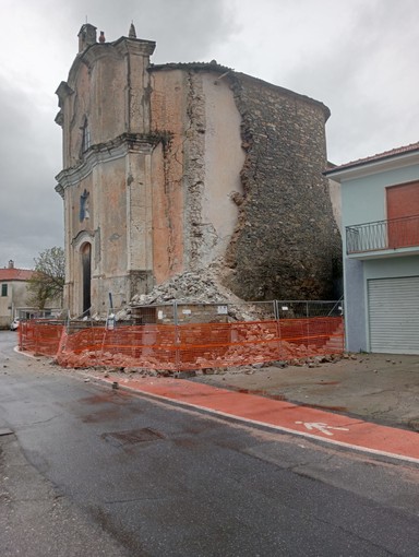 Maltempo, crolla l'Oratorio della Santissma Annunziata di Torria