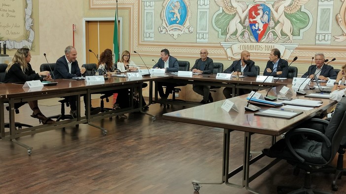 Tassa di soggiorno e cantieri autostradali in consiglio comunale a Diano Marina Tassa di soggiorno e cantieri autostradali in consiglio comunale a Diano Marina