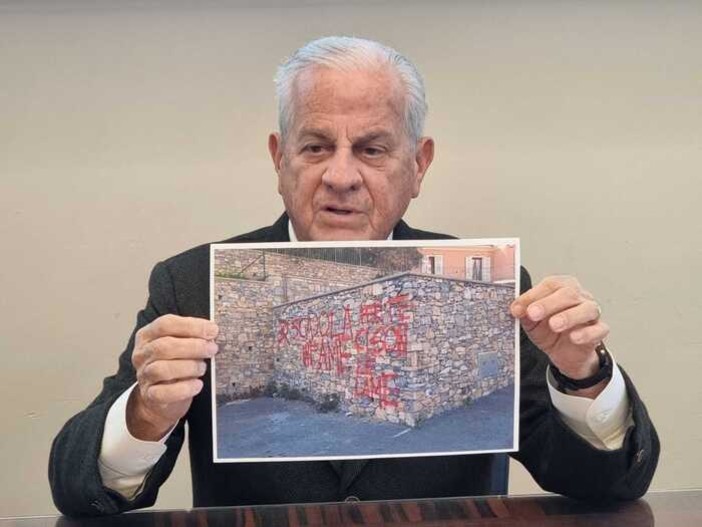 Due indagati per le minacce al sindaco Claudio Scajola