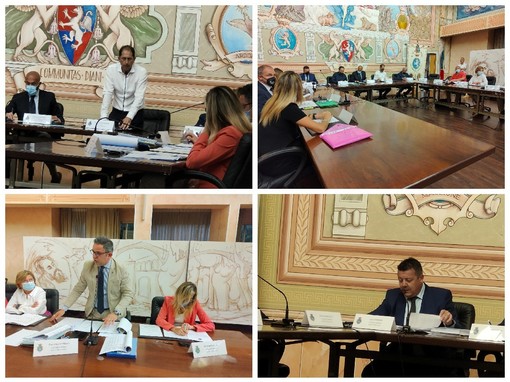 Diano Marina, il consiglio comunale approva il rendiconto 2021. Il sindaco Za Garibaldi alla minoranza: “Lo stato di salute della Gestioni municipali è ottimo” Diano Marina, il consiglio comunale approva il rendiconto 2021. Il sindaco Za Garibaldi alla minoranza: “Lo stato di salute della Gestioni municipali è ottimo”