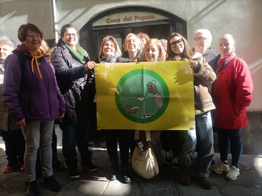 Imperia, dal Comitato 'A cena fuori 'un aiuto per  i senza dimora con tende e coperte
