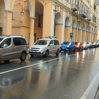 Imperia, 'semafori intelligenti' e pioggia: città nel caos traffico, automobilisti esasperati