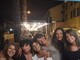 Cristina Romeo al centro, insieme alle amiche