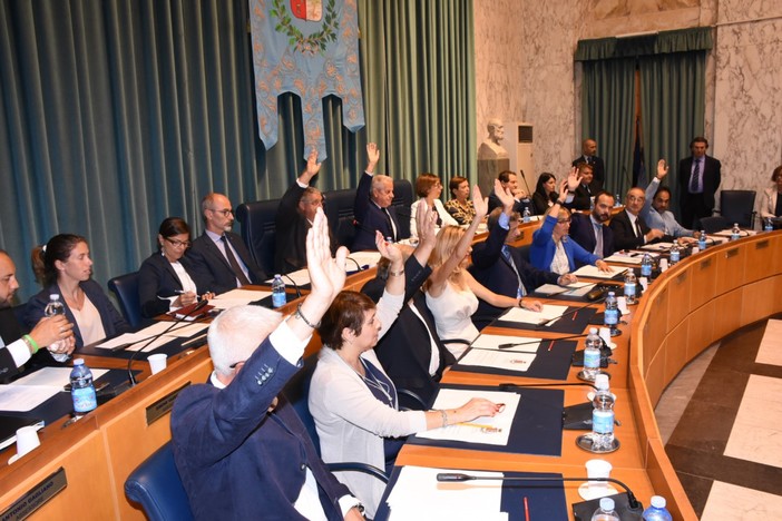 Imperia: il consiglio comunale vota il nuovo regolamento sui rifiuti. M5S "Natura sanzionatoria dell'amministrazione" Imperia: il consiglio comunale vota il nuovo regolamento sui rifiuti. M5S "Natura sanzionatoria dell'amministrazione"