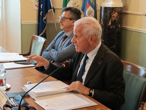 Scajola, “sul biodigestore non si torna indietro”: rifiuti e bilancio al centro del consiglio provinciale