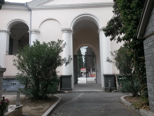 (cimitero di Oneglia - immagine generica d'archivio) (cimitero di Oneglia - immagine generica d'archivio)