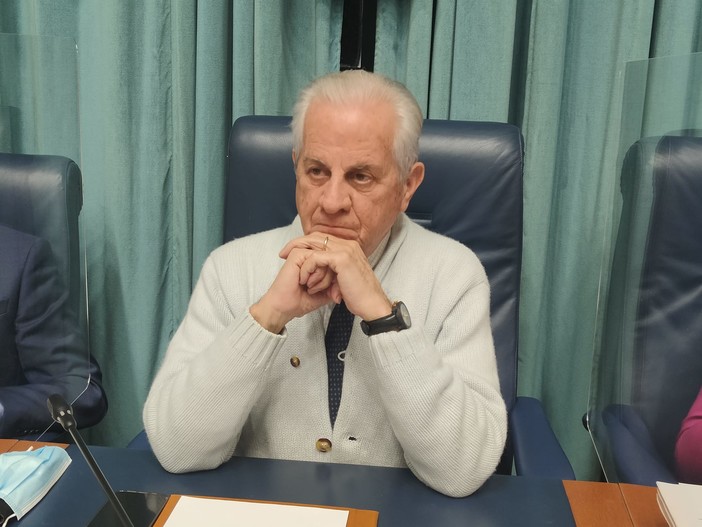 Imperia, pista ciclabile e posa tubo del Roja, Scajola: "Tempo scaduto, settimana prossima consegneremo il cantiere all'impresa" Imperia, pista ciclabile e posa tubo del Roja, Scajola: "Tempo scaduto, settimana prossima consegneremo il cantiere all'impresa"