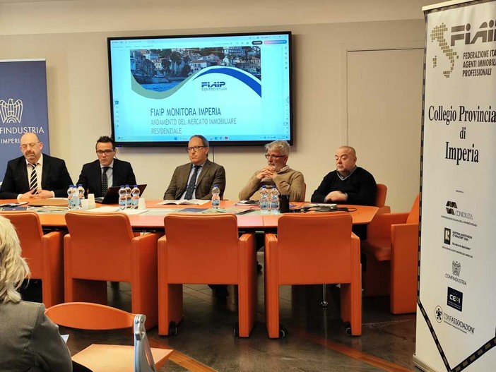 Mercato immobiliare 2025, Imperia cresce più della media nazionale: la ciclabile fa salire il valore delle case