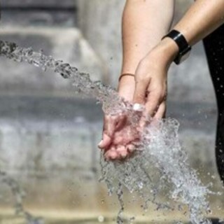 Caldo, afa, anziani e bambini i soggetti a rischio, ecco il decalogo dell’Asl 1