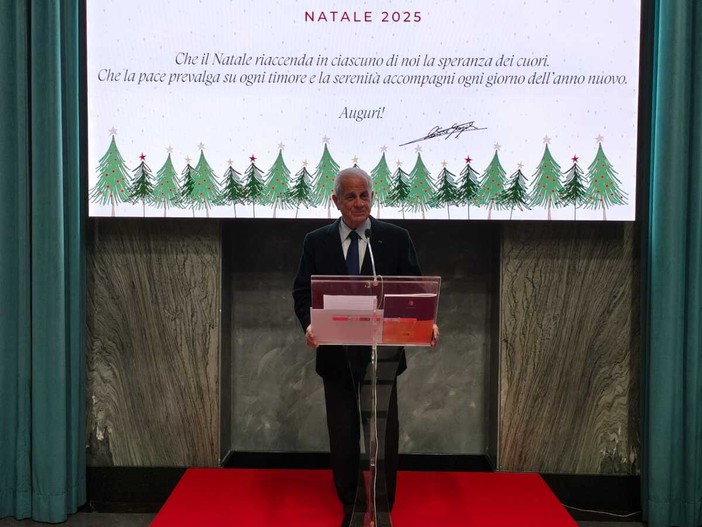 Scajola e la nostalgia del ministero: a Palazzo civico arrivano ristorante e sala fumatori per i dipendenti Scajola e la nostalgia del ministero: a Palazzo civico arrivano ristorante e sala fumatori per i dipendenti