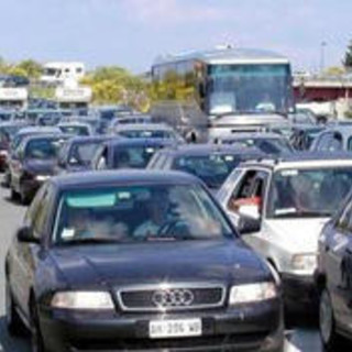 Esodo nel weekend del 25 e 26 agosto, le previsioni di traffico di Autostrade