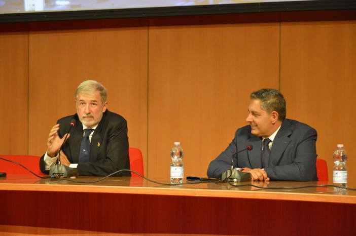 Il nuovo Ponte San Giorgio prossimo al varo, Bucci e Toti in coro: "Mai più tragedie, sforzi e risultati sempre così" (FOTO e VIDEO) Il nuovo Ponte San Giorgio prossimo al varo, Bucci e Toti in coro: "Mai più tragedie, sforzi e risultati sempre così" (FOTO e VIDEO)