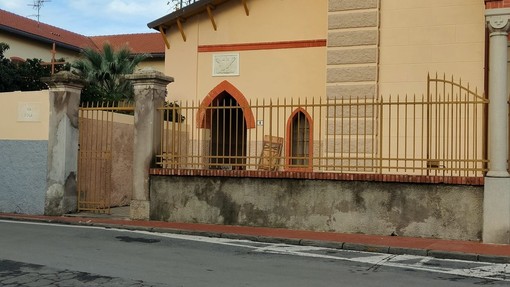 Una messa in meno al Duomo di Porto Maurizio per salvare i Cappuccini di piazza Roma Una messa in meno al Duomo di Porto Maurizio per salvare i Cappuccini di piazza Roma