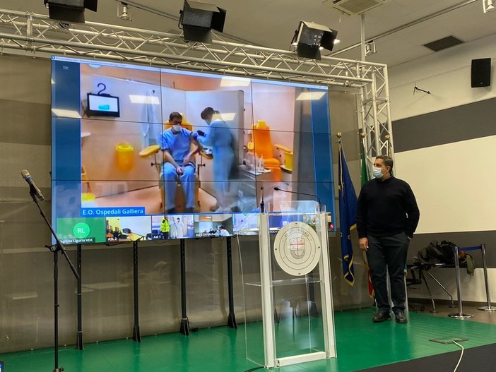 Coronavirus: Toti "Probabile ritorno della Liguria in zona gialla subito dopo le feste. Siamo in area di rischio moderato" (Foto e video) Coronavirus: Toti "Probabile ritorno della Liguria in zona gialla subito dopo le feste. Siamo in area di rischio moderato" (Foto e video)