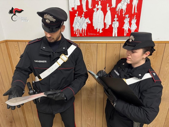 Imperia, tentano furto in appartamento: caccia all'uomo e arresti a Oneglia Imperia, tentano furto in appartamento: caccia all'uomo e arresti a Oneglia