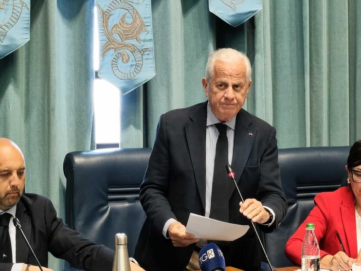 Lari e Scajola alleati contro un giornale  locale: scatta la linea dura dopo la pubblicazione di stralci d’inchiesta