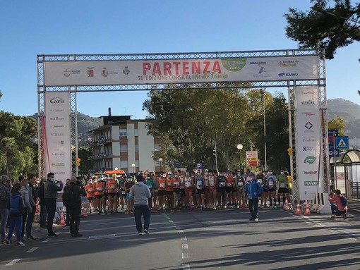 Imperia, è Pietro Sonzogni il vincitore della cinquantesima edizione della corsa al Monte Faudo Imperia, è Pietro Sonzogni il vincitore della cinquantesima edizione della corsa al Monte Faudo