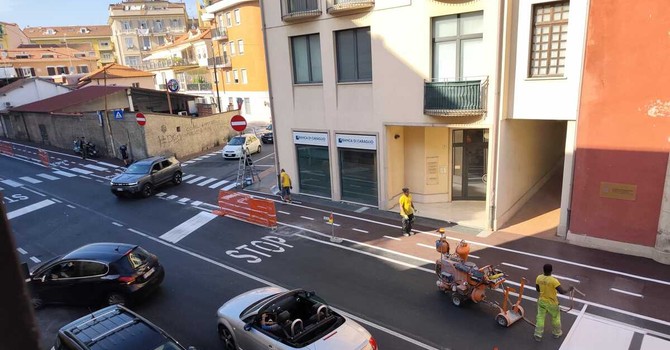 Ciclabile di via Schiva, Bracco e Bozzano: “Dietro il progetto la cancellazione del porto commerciale” (Video) Ciclabile di via Schiva, Bracco e Bozzano: “Dietro il progetto la cancellazione del porto commerciale” (Video)