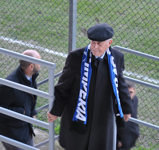 Scajola in tribuna al "Ciccione"  si è impegnato a salvare il club dal naufragio (Foto Fantomas)