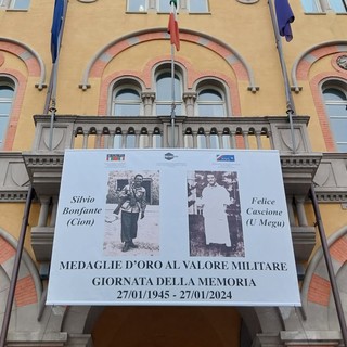 Imperia, in piazza Dante uno striscione in ricordo di Felice Cascione e Silvio Bonfante