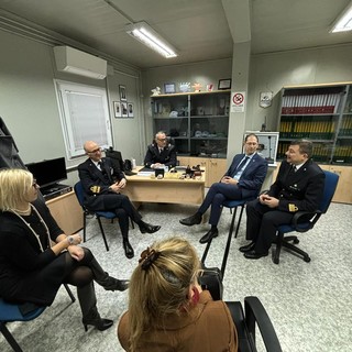 Diano Marina, l'ammiraglio Carlone incontra il sindaco Za: "Una gradita visita che rinnova lo spirito di collaborazione con la città" Diano Marina, l'ammiraglio Carlone incontra il sindaco Za: "Una gradita visita che rinnova lo spirito di collaborazione con la città"