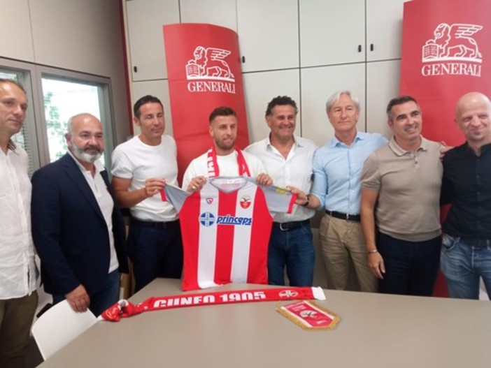 Calcio. Cuneo 1905 Olmo, presentato Edoardo Delpiano: "Piazza molto ambita, contento di essere arrivato qui" (VIDEO)