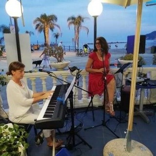 San Bartolomeo al mare: mercoledì 21 agosto Paola e Chantelle in concerto San Bartolomeo al mare: mercoledì 21 agosto Paola e Chantelle in concerto
