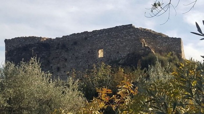 ACCADDE OGGI, 15 AGOSTO 1973. "Fantasmi" motorizzati nelle notti di Prelà Castello: paura tra anziani e bambini