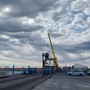 Imperia, al via la demolizione della gru in Banchina Aicardi