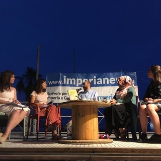 Prosegue il Festival due parole in riva al mare 2019, Paola Cereda presenta 'Quella metà di noi'
