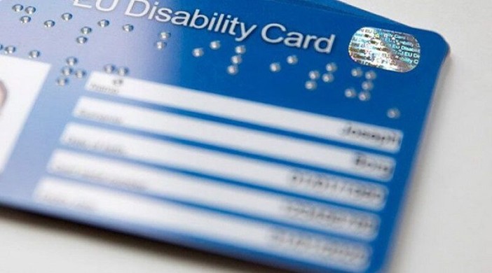 Disability Card, la Giraffa a Rotelle chiede esenzione tassa di soggiorno per i possessori e ingresso gratuito in piscina Disability Card, la Giraffa a Rotelle chiede esenzione tassa di soggiorno per i possessori e ingresso gratuito in piscina