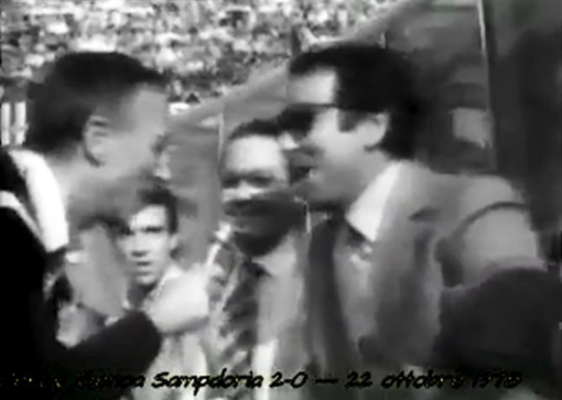 Genova stadio Marassi: 22 ottobre 1978 storico derby Genoa-Sampdoria. Questo video da inizio ad momento unico nella storia del calcio italiano....