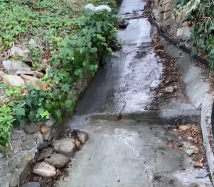 A Diano Gorleri spreco d'acqua potabile denunciato dai residenti
