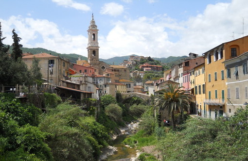 Dolcedo aderisce alla rete dei Comuni per la prima edizione del festival 'Flussi magici- Teatro di paesaggio nei borghi di Liguria'