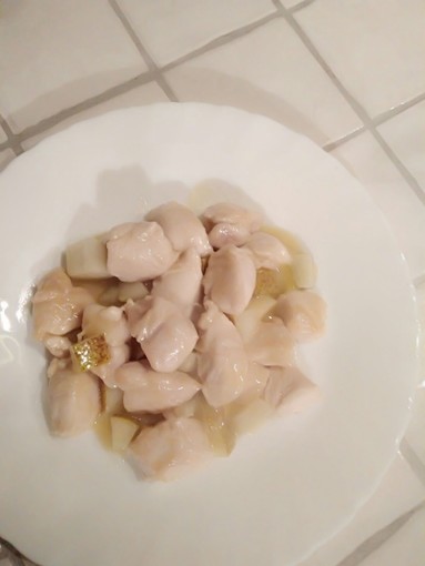 'La Domenica con Fata Zucchina' con la videoricetta della settimana: dadolata con frutta e pollo