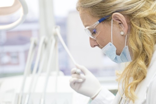 Dentista a Genova: come risparmiare senza rischiare sulla qualità delle cure Dentista a Genova: come risparmiare senza rischiare sulla qualità delle cure