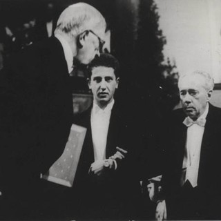 ACCADDE OGGI.  1 OTTOBRE 1983.  Imperia premia i suoi figli migliori con  il Trofeo disegnato da Bruno Munari