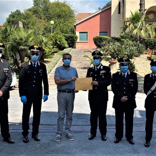 Coronavirus, i Carabinieri della provincia di Imperia ringraziano l'Asl 1. Incontro per la consegna di una donazione da parte dell'Arma