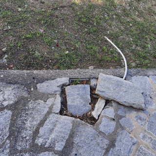 Imperia, sopralluogo del PD cittadino al cimitero di Porto Maurizio: &quot;Necessario ridare dignità ad un luogo sacro&quot; (foto)