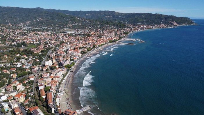 Molo Landini a Diano Marina, Rifondazione Comunista: "Area destinata a un utilizzo pubblico e sostenibile" Molo Landini a Diano Marina, Rifondazione Comunista: "Area destinata a un utilizzo pubblico e sostenibile"