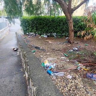 Proteste in via degli Ulivi e via Acquarone: “Strada nel degrado, serve un intervento urgente”